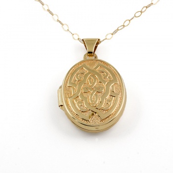 9ct gold 2.3g 18 inch Locket with chain